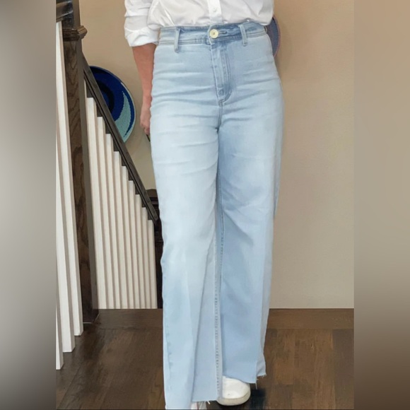 OAT New York Light-Wash, High-Rise, Wide-legged Jeans - Picture 8 of 8